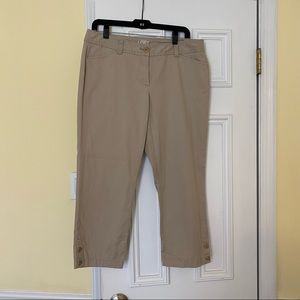 Like New Loft Original Crops Size 8